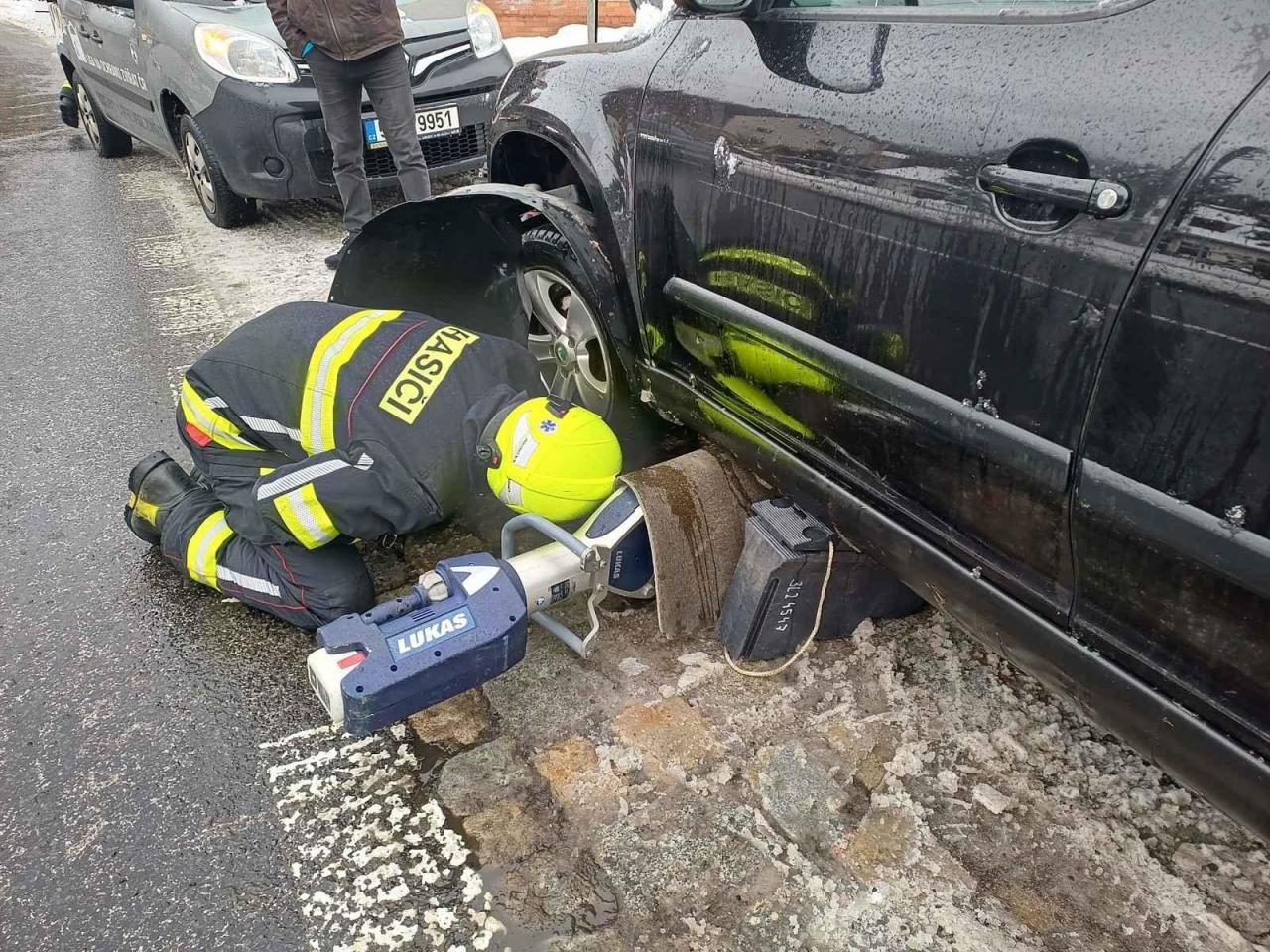 Záchrana kocoura v Lučanech nad Nisou.