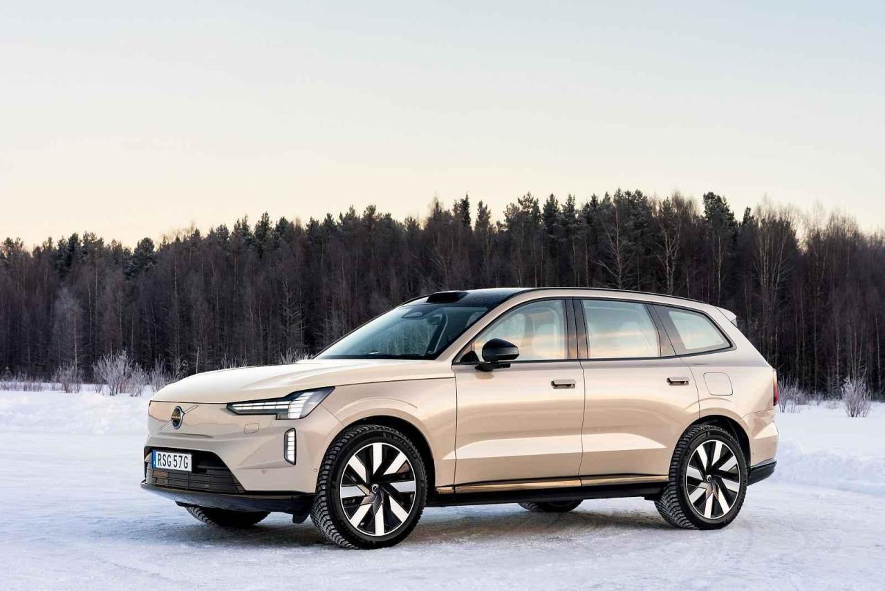 Volvo EX90 je novou vlajkovou lodí elektrické modelové řady.