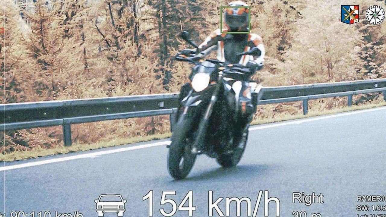Policisté v sobotu 10. a v neděli 11. července kontrolovali motorkáře na Červenohorském sedle.