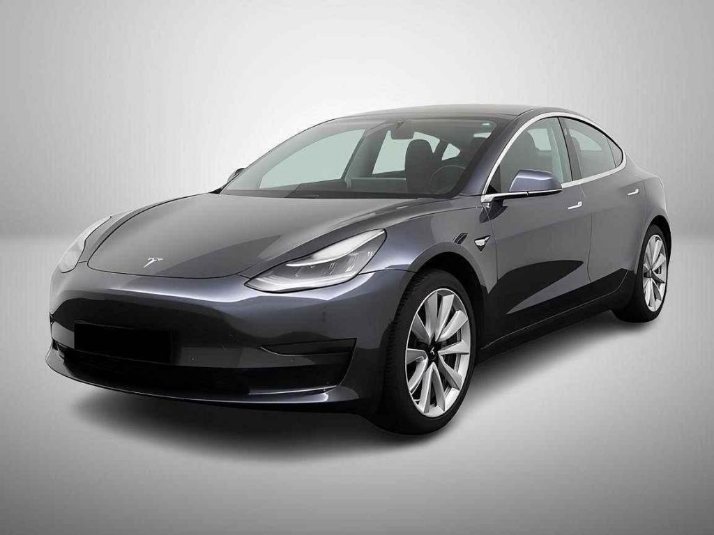 Tesla Model 3.