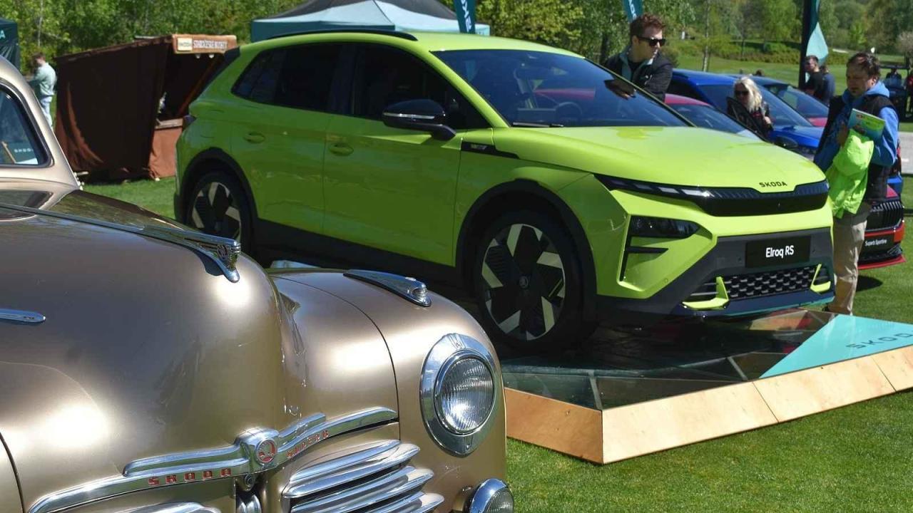 Škoda využila akci nejen pro prezentaci své historie, ale i jako místo premiéry Elroqu RS.