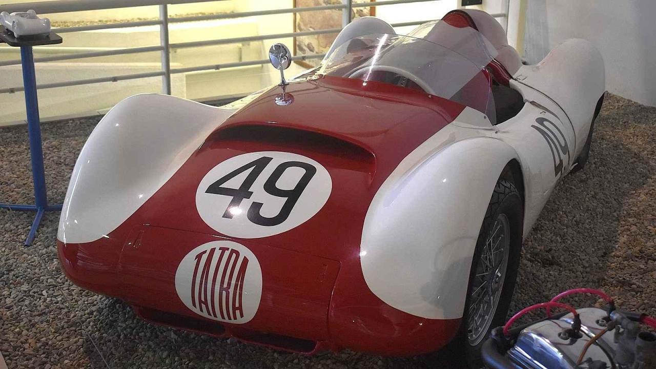 Tatra 605 v kopřivnickém Technickém muzeu.