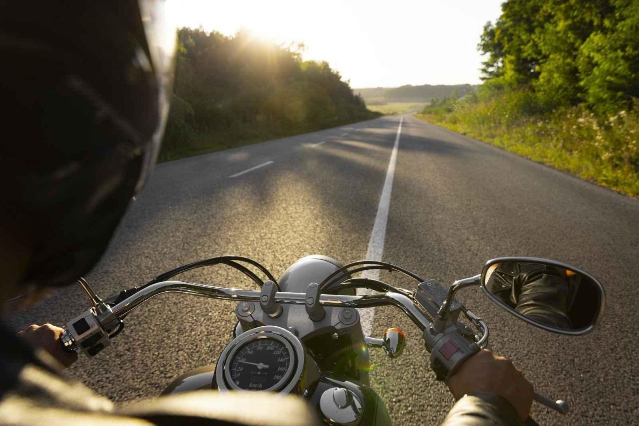Zákonná povinná výbava motocyklu je skromná a neuškodí ji doplnit několika drobnostmi.