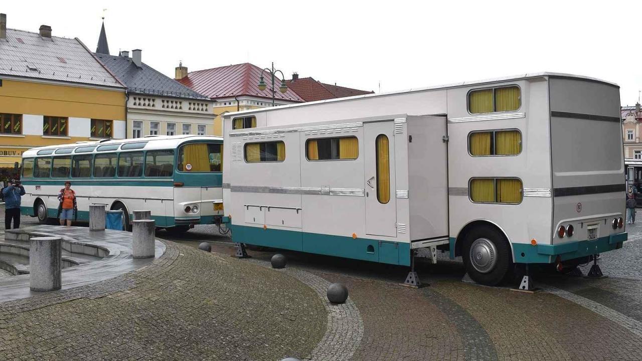 Karosa ŠD 11 s přívěsem LP30 na Sodomkově Vysokém Mýtu