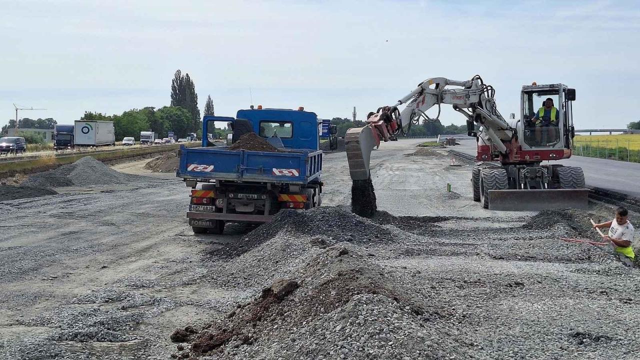 Stavba dokončení západního obchvatu Olomouce mezi Slavonínem a Křelovem, červen 2025