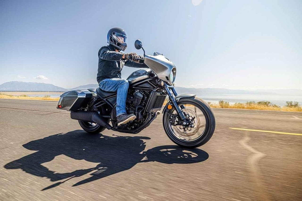 Motorky s nízkým posezem najdete hlavně v kategorii cruiserů.