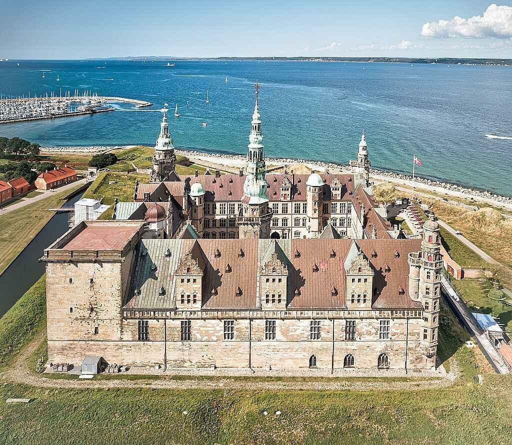 Hrad byl postaven v roce 1420.