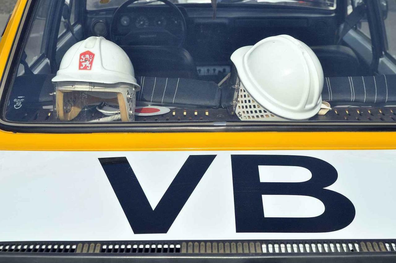 Dnes si připomínáme Den boje za svobodu a demokracii před 36 lety, tedy sametovou revoluci, která začala 17.listopadu 1989. Podívejte se s námi, s jakou technikou mohla tehdejší Veřejná bezpečnost "vyrukovat" proti demonstrantům.