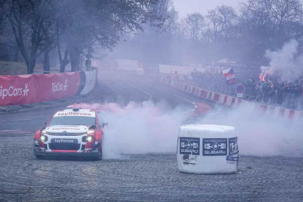 Fotka článku - Drama na Strahově: Jan Skála ovládl jubilejní TipCars Pražský Rallysprint
