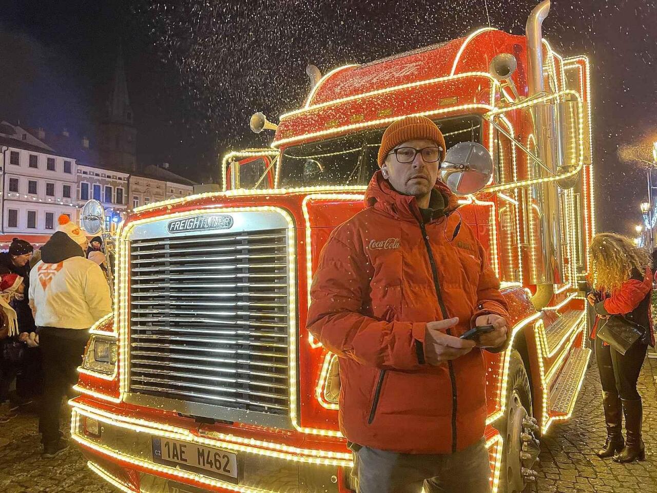 Vánoční kamion Coca-Coly se Santou dorazil do Frýdku-Místku, prosinec 2025.