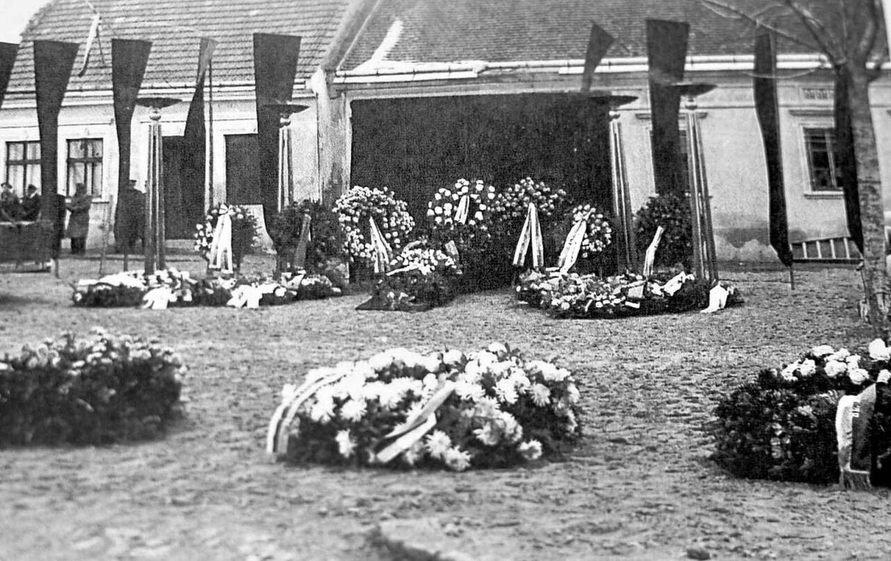 Fotka článku - Osudová chyba, plný autobus, desítky mrtvých a Vánoce v černém