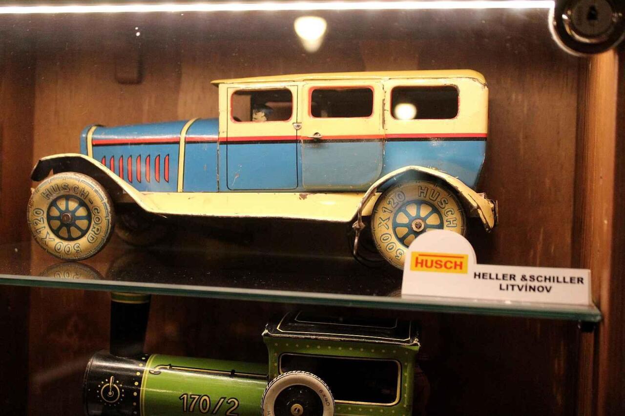 Fotka článku - Auta, vlaky a další. V Litvínově se vyráběly klukovské sny, válka je rozdrtila