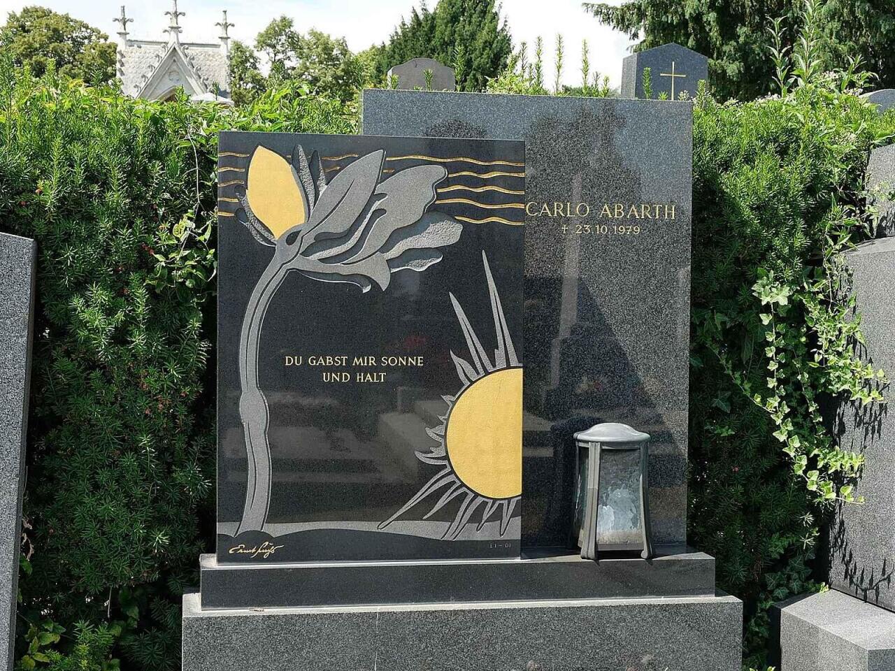 Fotka článku - Naučil svět milovat rychlost, očaroval Itálii a jeho auta dobyla celý svět