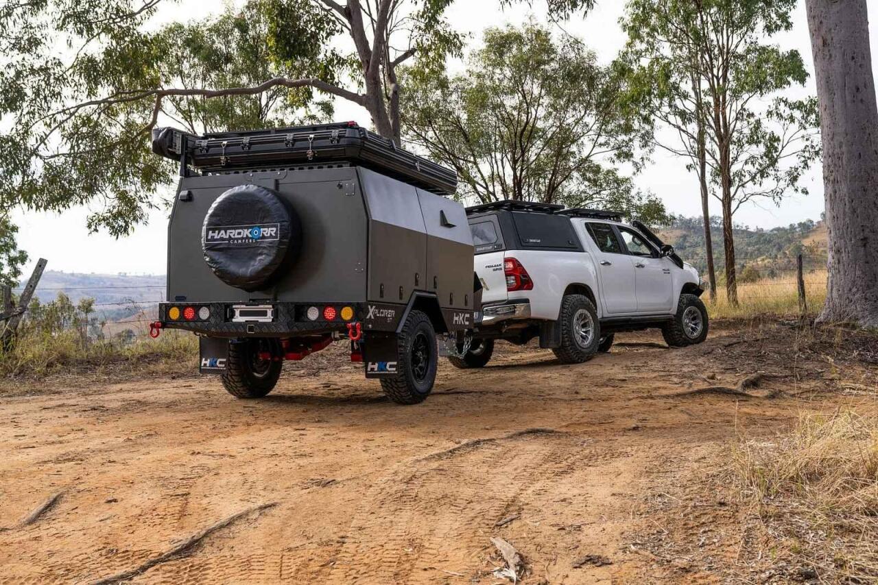 Fotka článku - Offroadový karavan se nebojí bahna ani kamenů. A přitom stojí jako ojetá Octavia