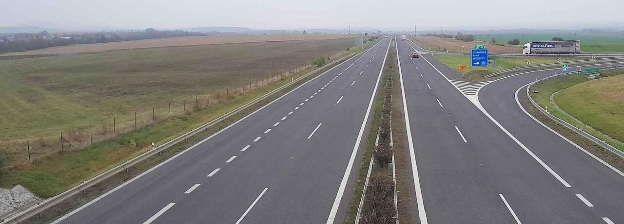 Fotka článku - Dálnice D7 se mění k nepoznání. Přibudou odpočívky, pumpy i McDonald’s