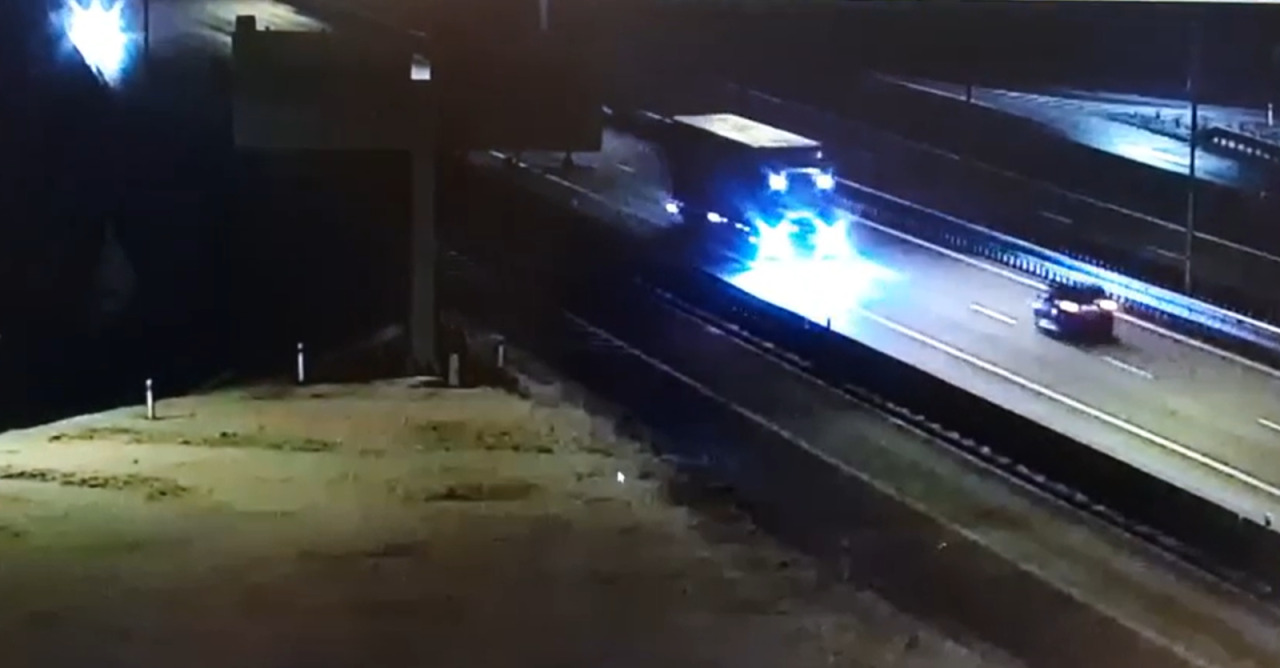 Fotka článku - Noční jízda v protisměru na D11: Ford ohrozil provoz. Policie dává doporučení