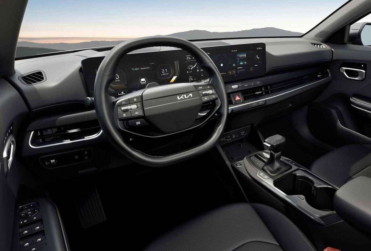 Fotka článku - Kia K4 kombi vs. její konkurenti: Nástupce Ceedu má šanci zaujmout nejen cenou