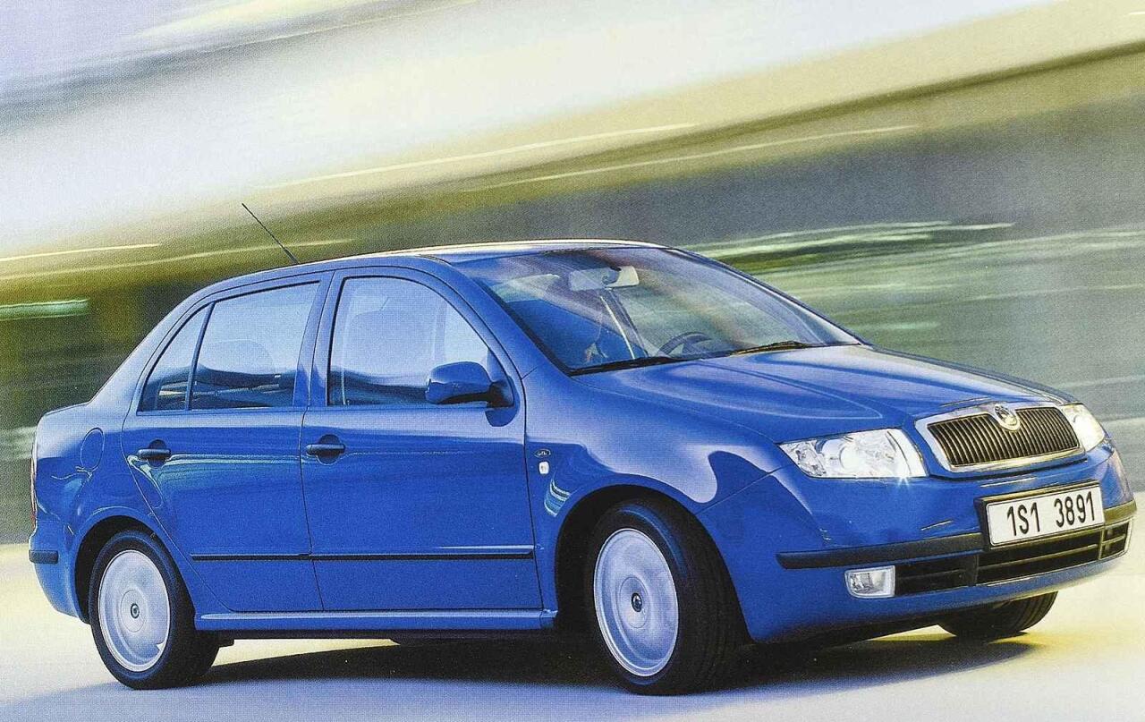 Fotka článku - Fabia s batohem. Škodovka udělala z hatchbacku sedan, který ale budil rozpaky