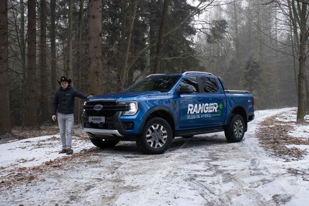 Fotka článku - Test Fordu Ranger PHEV: Proč toto auto dostalo přezdívku „dělník na baterky“
