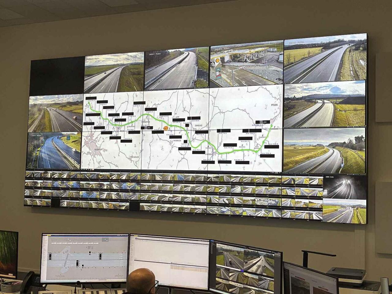 Fotka článku - Dálnice D4 pod dohledem 24/7: Moderní centrum hlídá každý metr komunikace