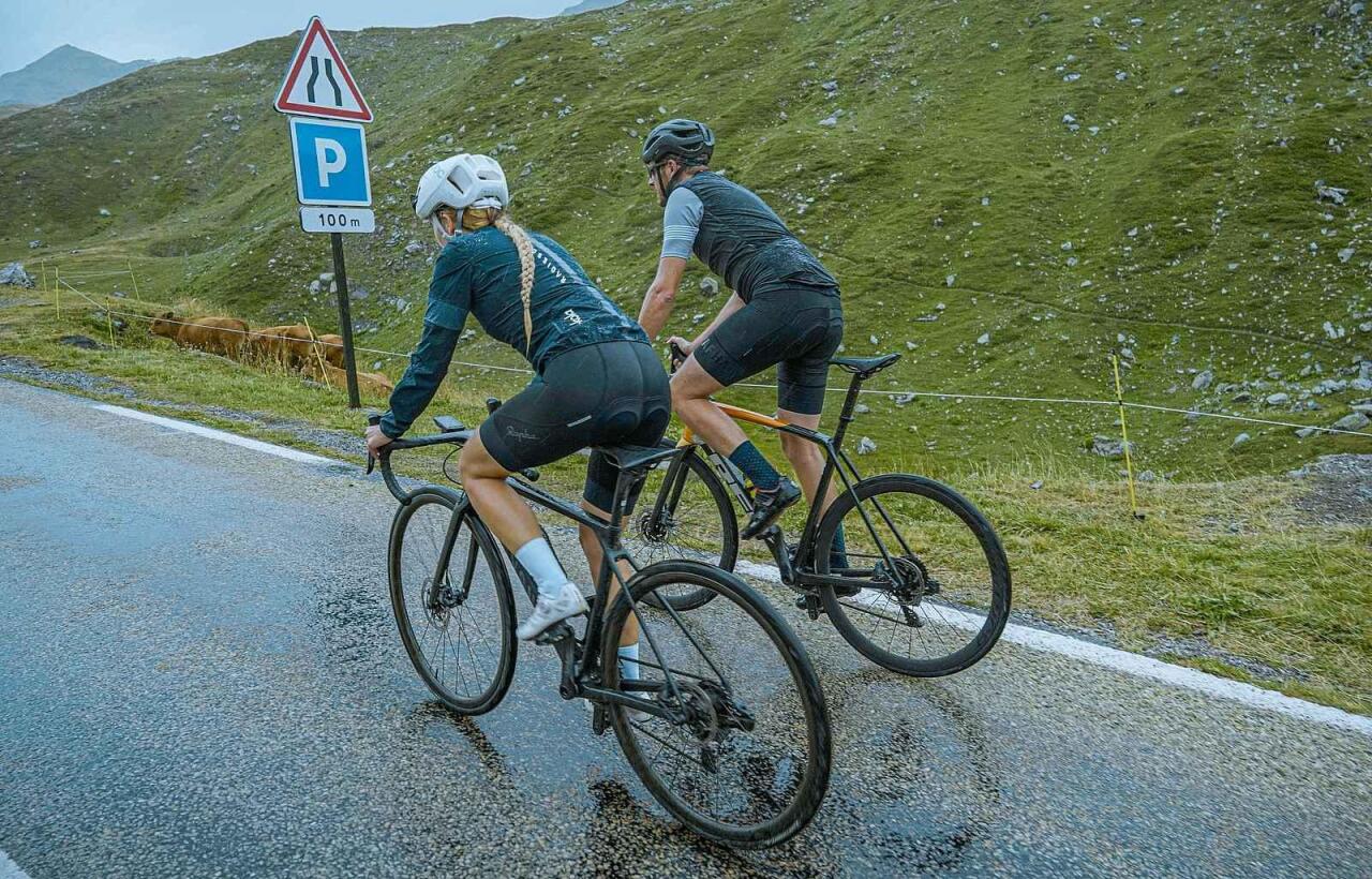 Fotka článku - Motoristé, zbystřete! Jarní invaze cyklistů vyžaduje víc ohleduplnosti i trpěliv