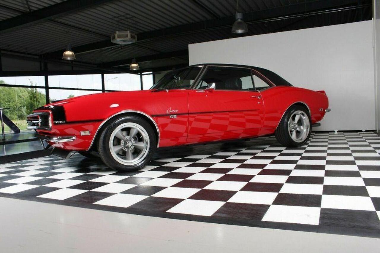 Fotka článku - Ze stříbrného plátna na silnice. TipCars připomíná filmová auta na českém trhu