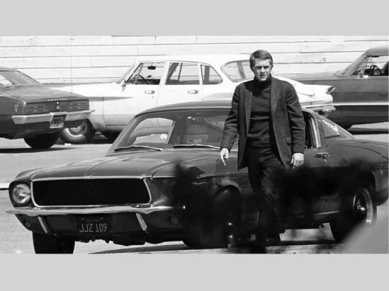 Fotka článku - Filmová auta okouzlují nejen na plátně. Tyto legendární vozy koupíte i v Česku