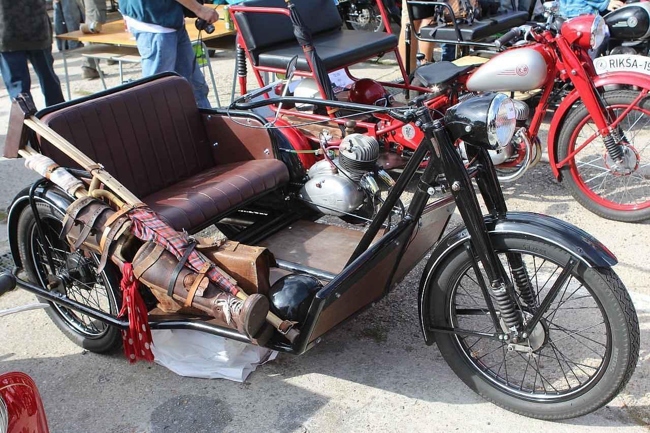 Fotka článku - Motorka na třech kolech: zapomenutý vynález ČZ, který vrátil invalidům svobodu