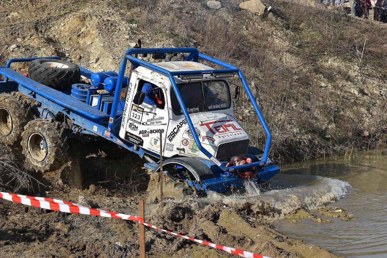 Fotka článku - Za krásnými veterány, auty i motorkami můžete na auto-moto akce vyrazit v dubnu