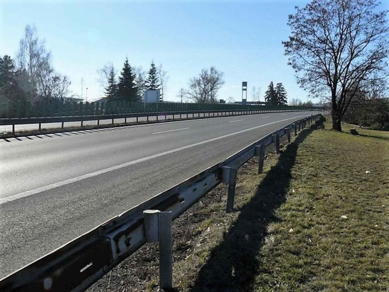 Fotka článku - Vysoká intenzita na D11. Dálnici na východě středních Čech rozšíří na šest pruhů