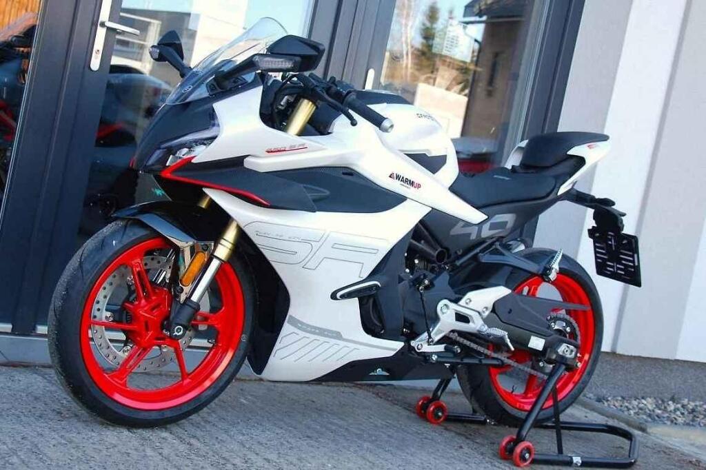 Fotka článku - Lákají cenou, překvapí výbavou: Motorky CFMOTO šlapou na paty zavedeným značkám