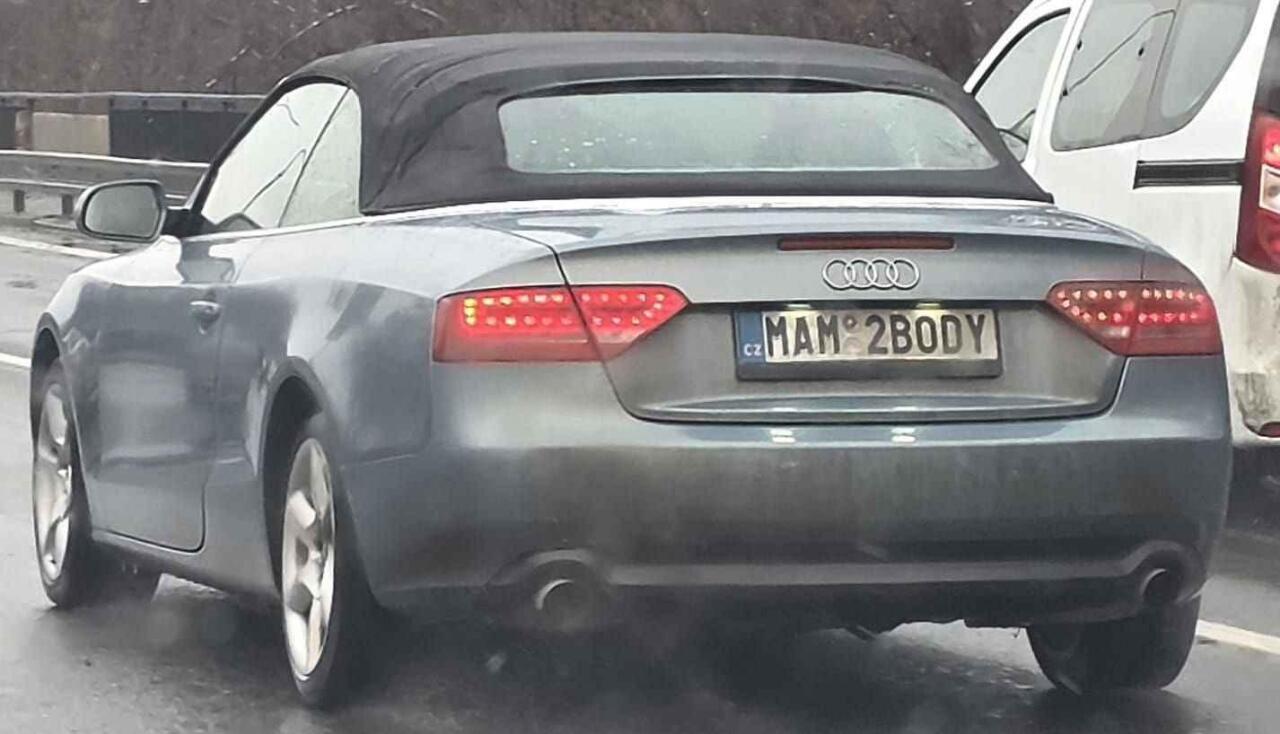 Fotka článku - DEJ P0Z0R či SEX YBRN0. Je tady 5. kolo fotosoutěže o nejkurióznější SPZ