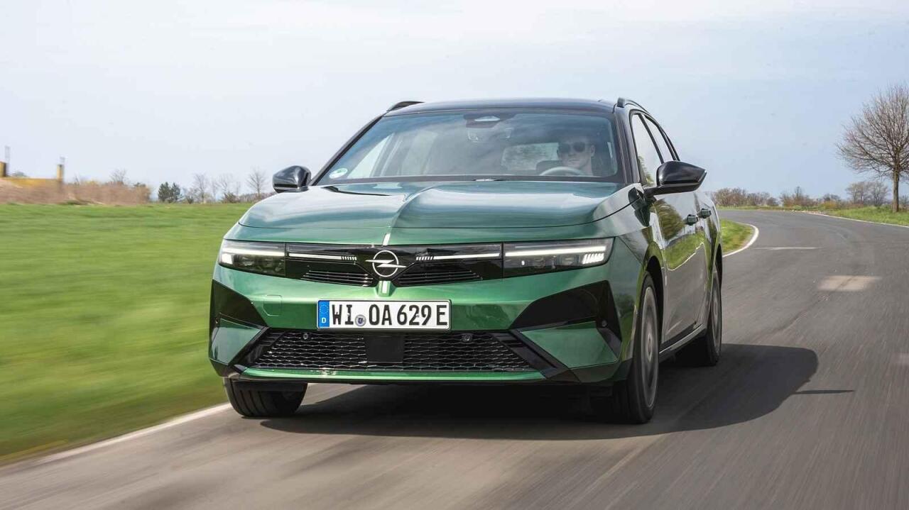 Fotka článku - Nový Opel Astra teď stále vozí kompas. Zákazník získá lepší výbavu za nižší cenu