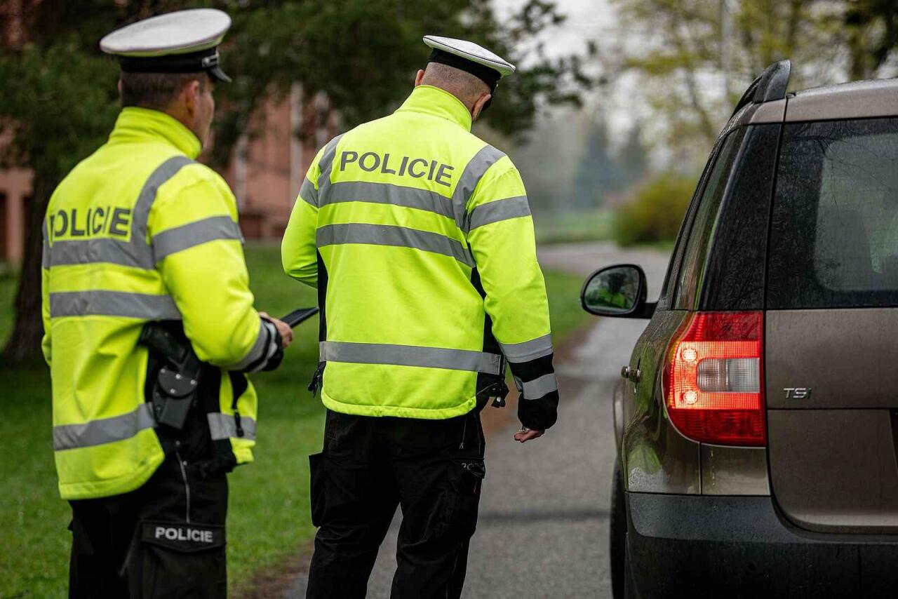 Fotka článku - Řidiči, pozor: Byli jste na povinné kontrole vozu? Policie si na vás posvítí