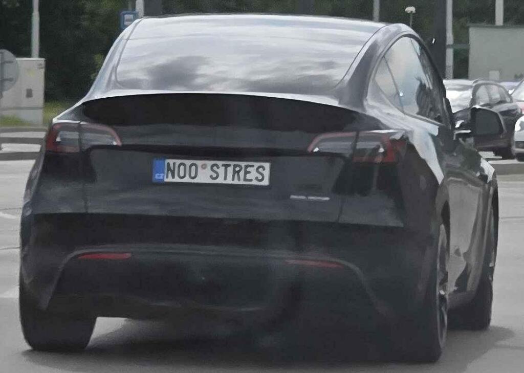 Fotka článku - MAM B0BRA či K0N TR0LA. Je tady finálové kolo soutěže o nejkurióznější SPZ