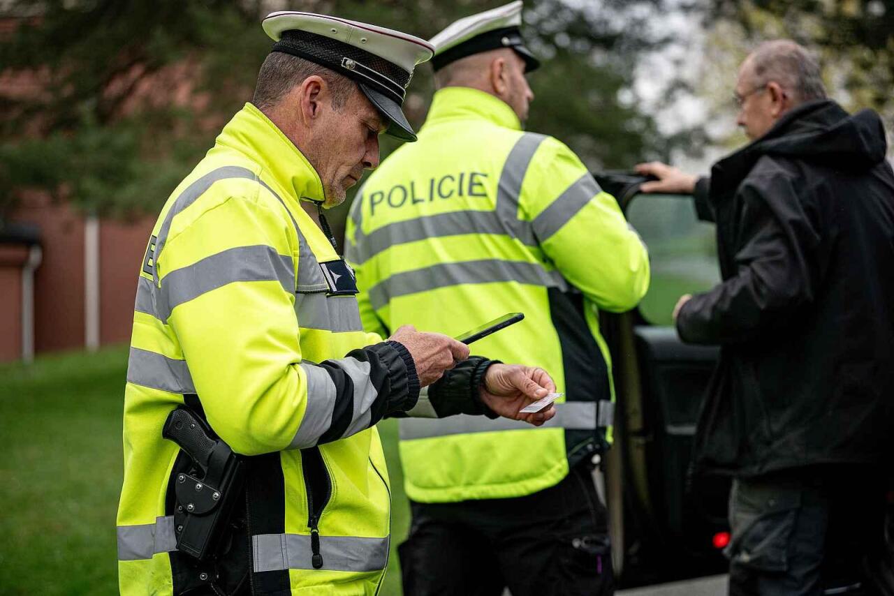 Fotka článku - Policie kontroluje tachometry řidičů: Kdo pojede moc pomalu, zaplatí až 5 000 Kč
