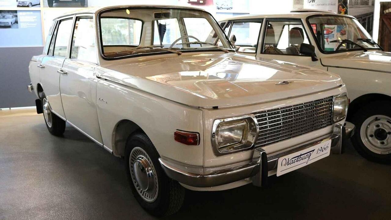 Fotka článku - Páchl a měl obstarožní techniku. Přesto se Wartburg 353 vyráběl přes dvacet let