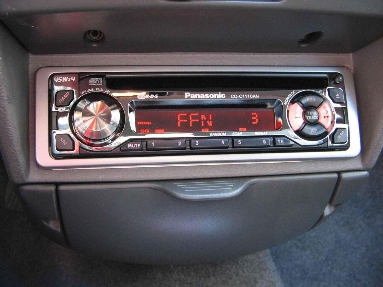 Fotka článku - Víte, že je poplatek za rádio v autě? Kdo nezaplatí, může schytat pokutu 5 tisíc