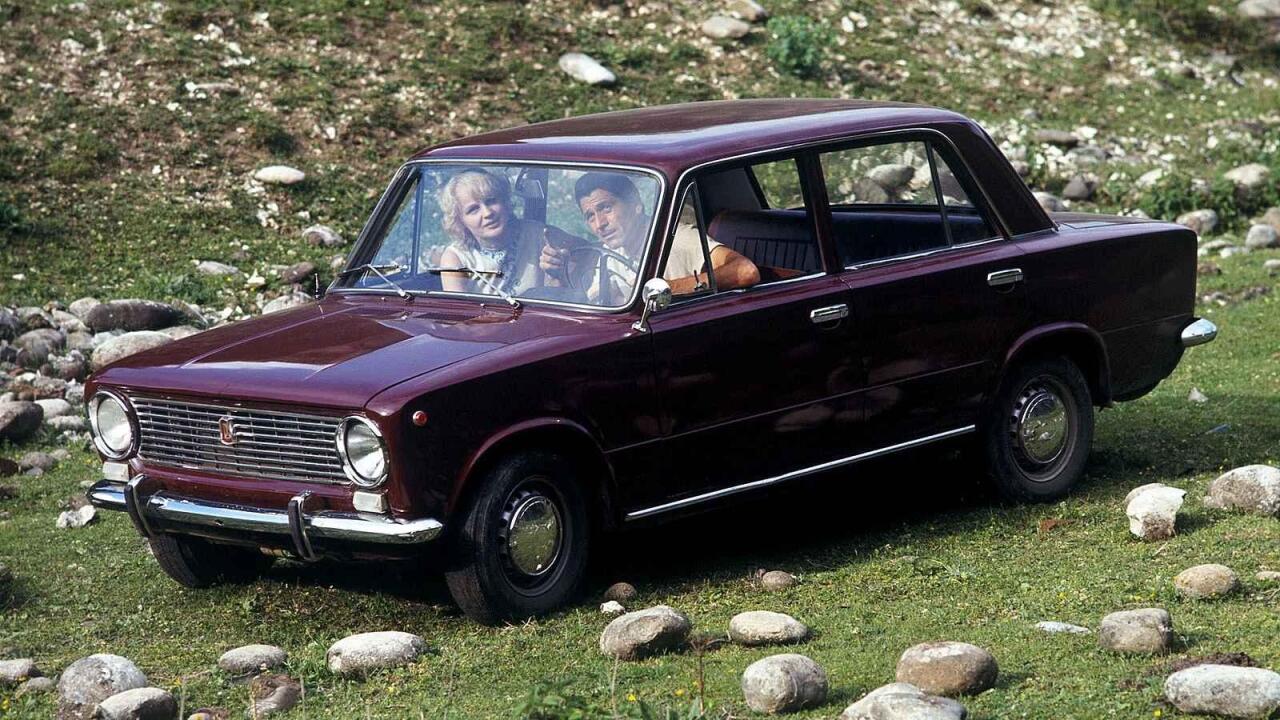 Fotka článku - Jak vznikala Lada 1200? A co všechno museli Italové upravit?