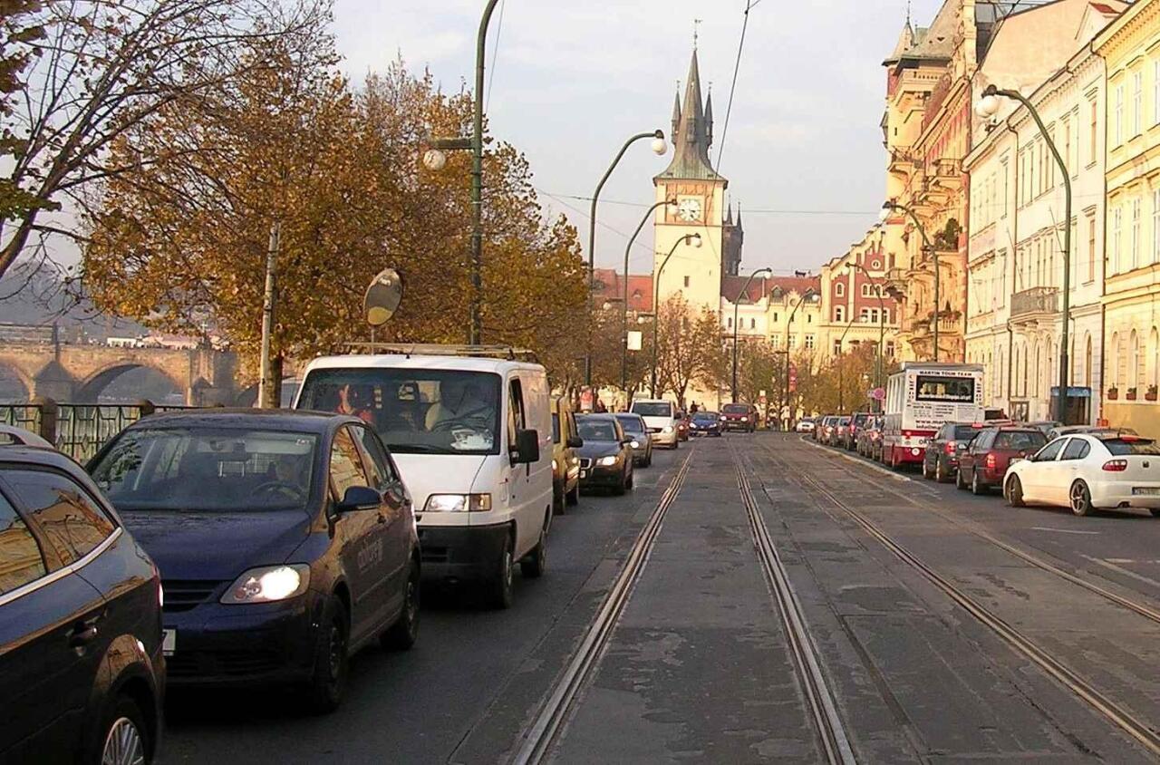 Fotka článku - Zákaz vjezdu aut do centra města, bez výjimek: Z nového nápadu řidiči zuří