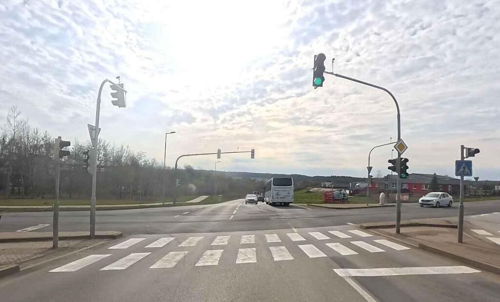 Fotka článku - Nejvíce nehod na jihu Čech? Riziková křižovatka v Plané nad Lužnicí budí obavy