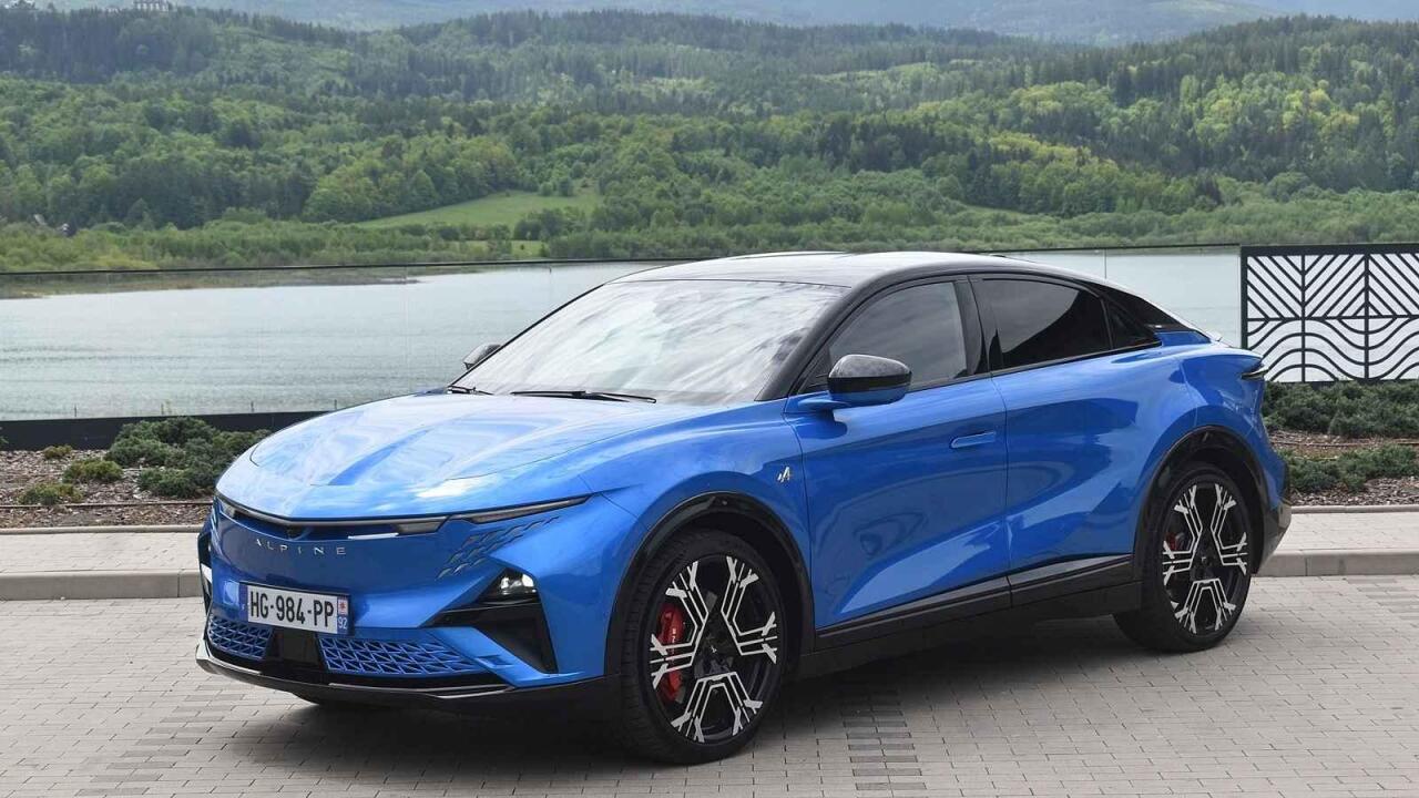 Fotka článku - Francouzská Alpine má nové rodinné auto. Tatínkové ho budou milovat