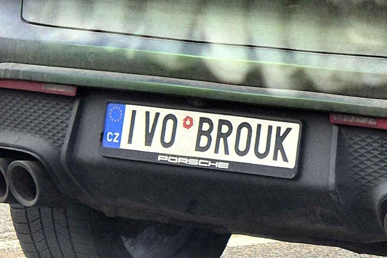 Fotka článku - DIK LASK0 nebo 1PR CINKA. Hlasujte ve 4. kole fotosoutěže o nejkurióznější SPZ