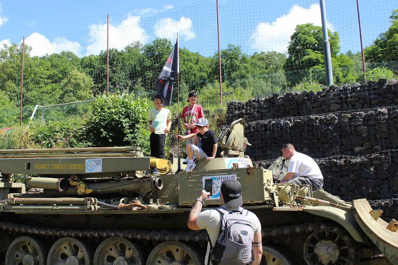 Fotka článku - Tank, který nezachraňoval vítězství, ale vytahoval kolegy obrněnce z průšvihů