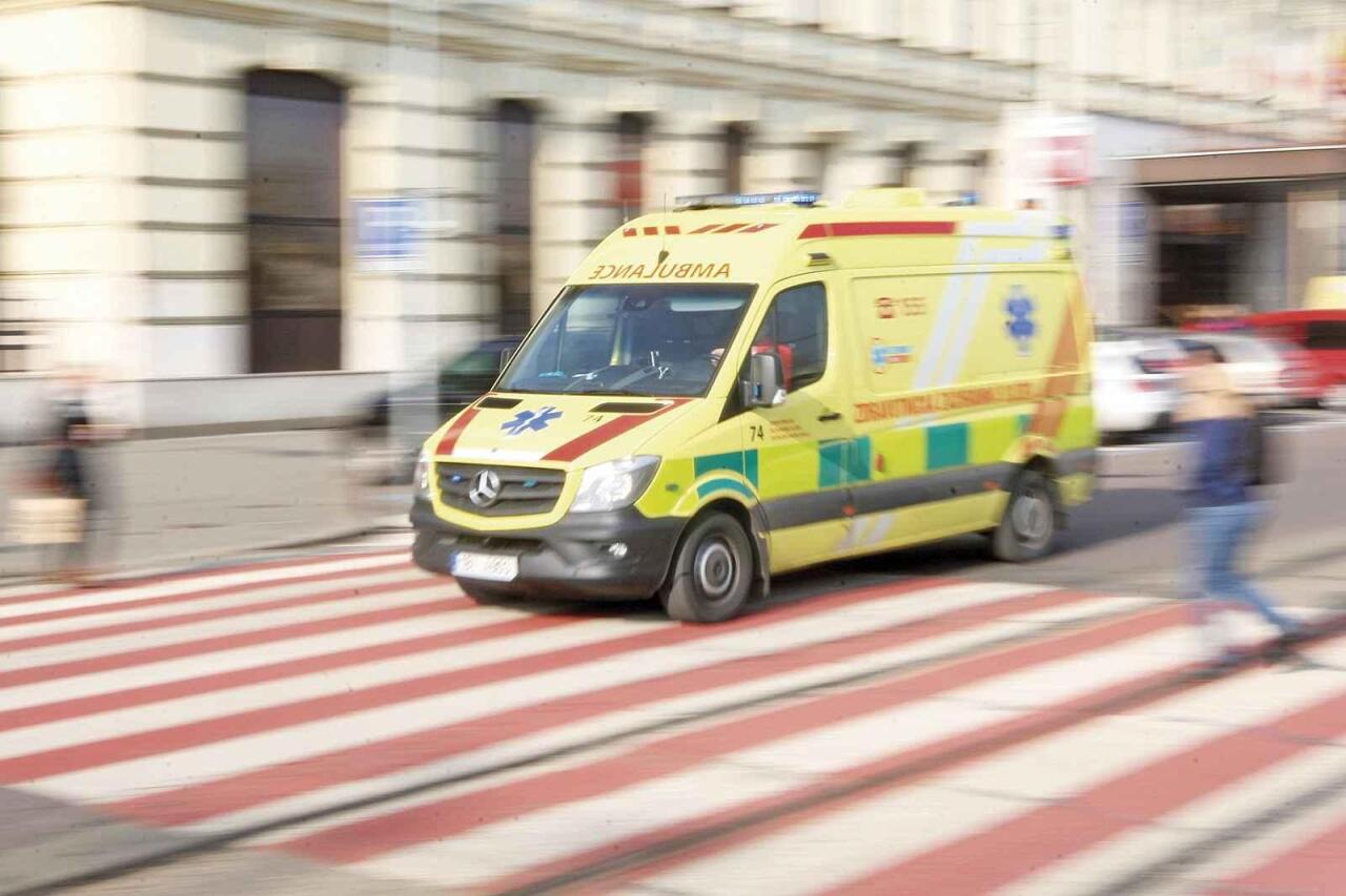 Fotka článku - Záchranářská ulička není volba. Za nepuštění majáků hrozí pokuta i body
