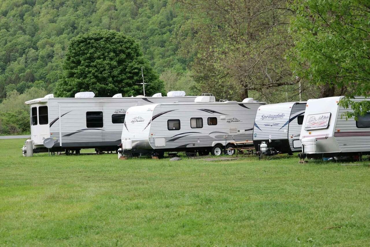 Fotka článku - Jaký řidičák musíte mít na karavan či obytňák? Na některé typy vám stačí „béčko“