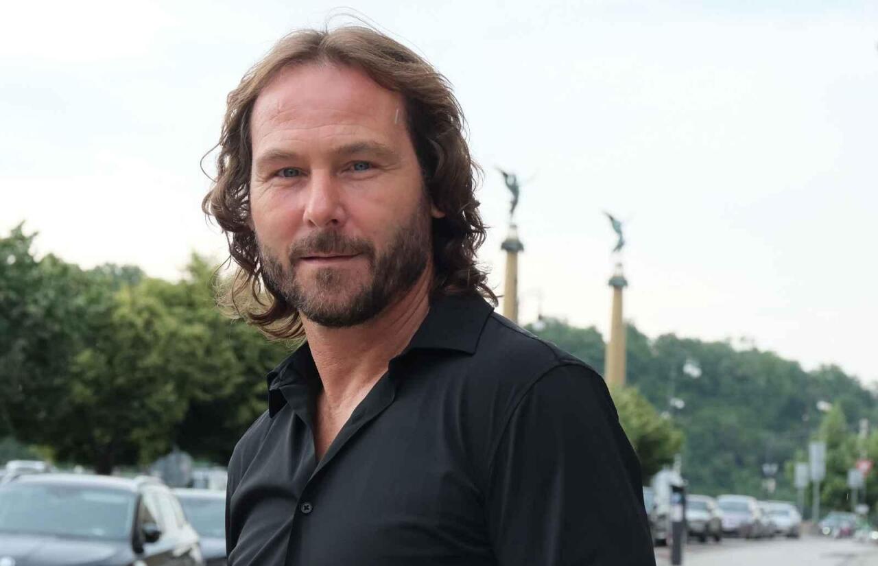 Fotka článku - Pavel Nedvěd má auto v ceně pražského bytu. Z jeho detailů se vám zatočí hlava!