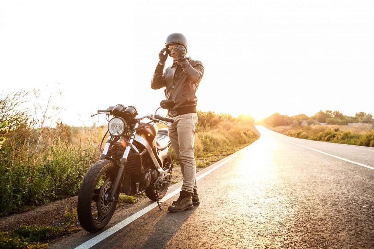 Fotka článku - Jak přežít vedra na motorce? Na šortky zapomeňte, raději dodržujte těchto 5 rad