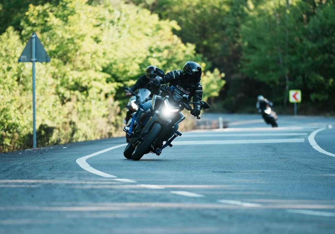 Fotka článku - Varování pro motorkáře: Tankování skončilo požárem motorky a popáleninami