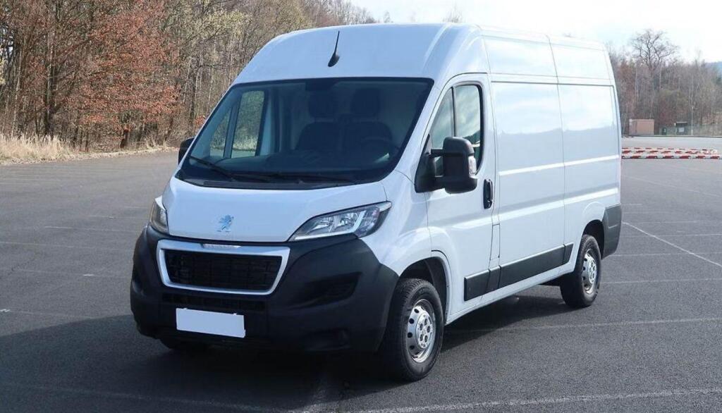 Fotka článku - Peugeot Boxer 2.2 BlueHDi: koupit dodávku po roce intenzivního provozu?